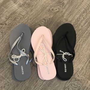 45 Pairs of Old Navy Flip Flops (Size 6,7,8)